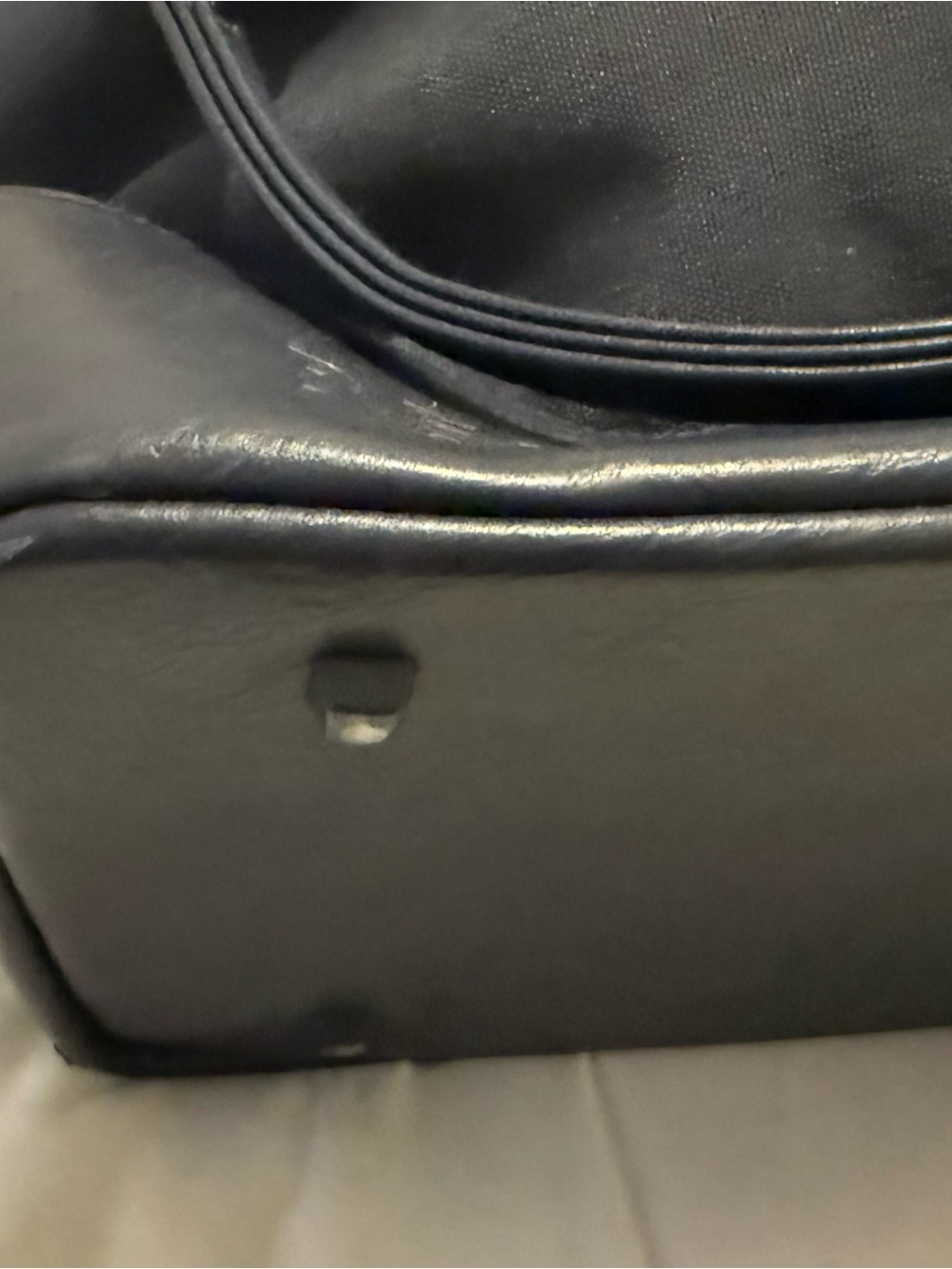 Beis the mini weekender in navy - Picture 6 of 10